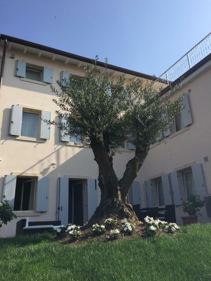 Sweet Corner Hotel Castelnuovo del Garda Exterior photo