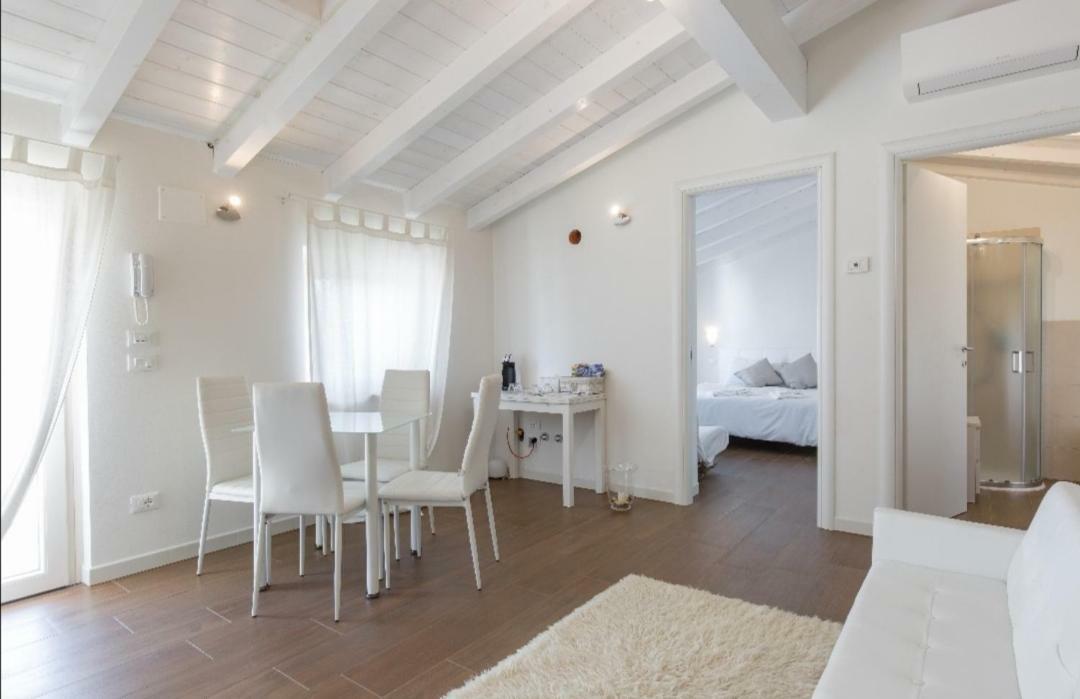 Sweet Corner Hotel Castelnuovo del Garda Exterior photo
