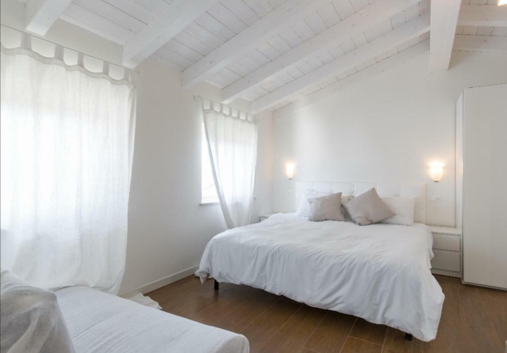 Sweet Corner Hotel Castelnuovo del Garda Exterior photo