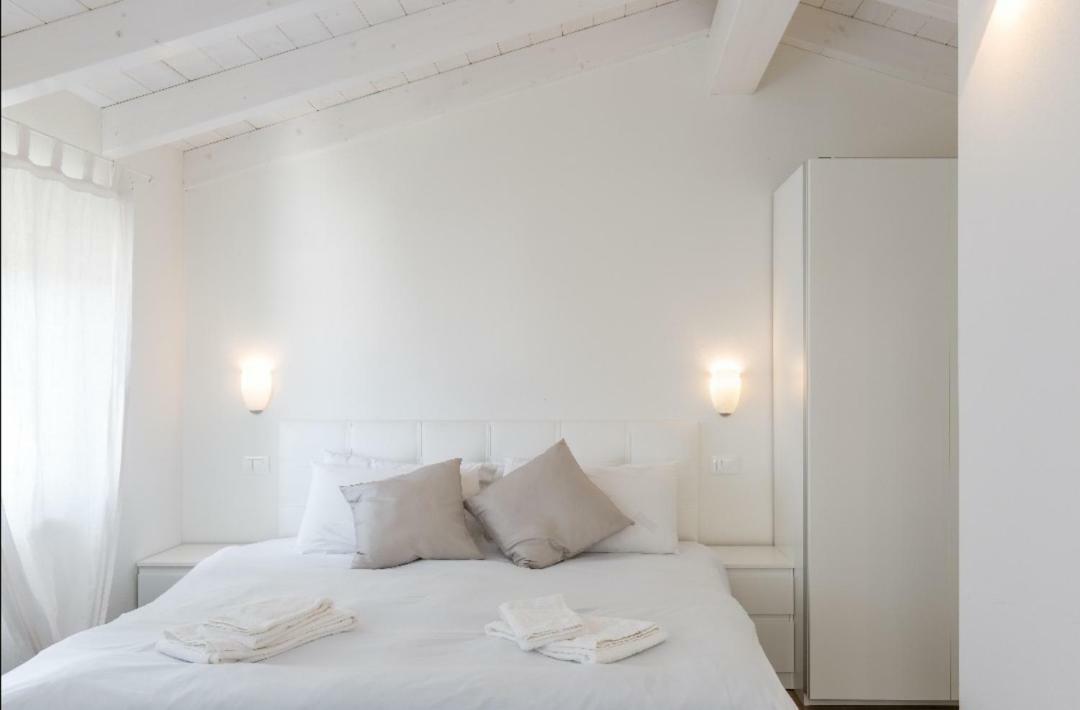 Sweet Corner Hotel Castelnuovo del Garda Exterior photo